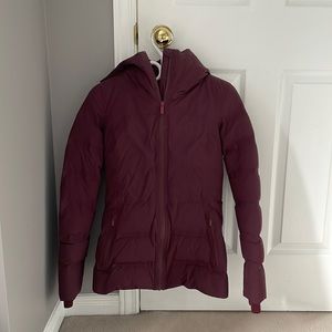 lululemon Sleet Streek Jacket, size 2, Cassis